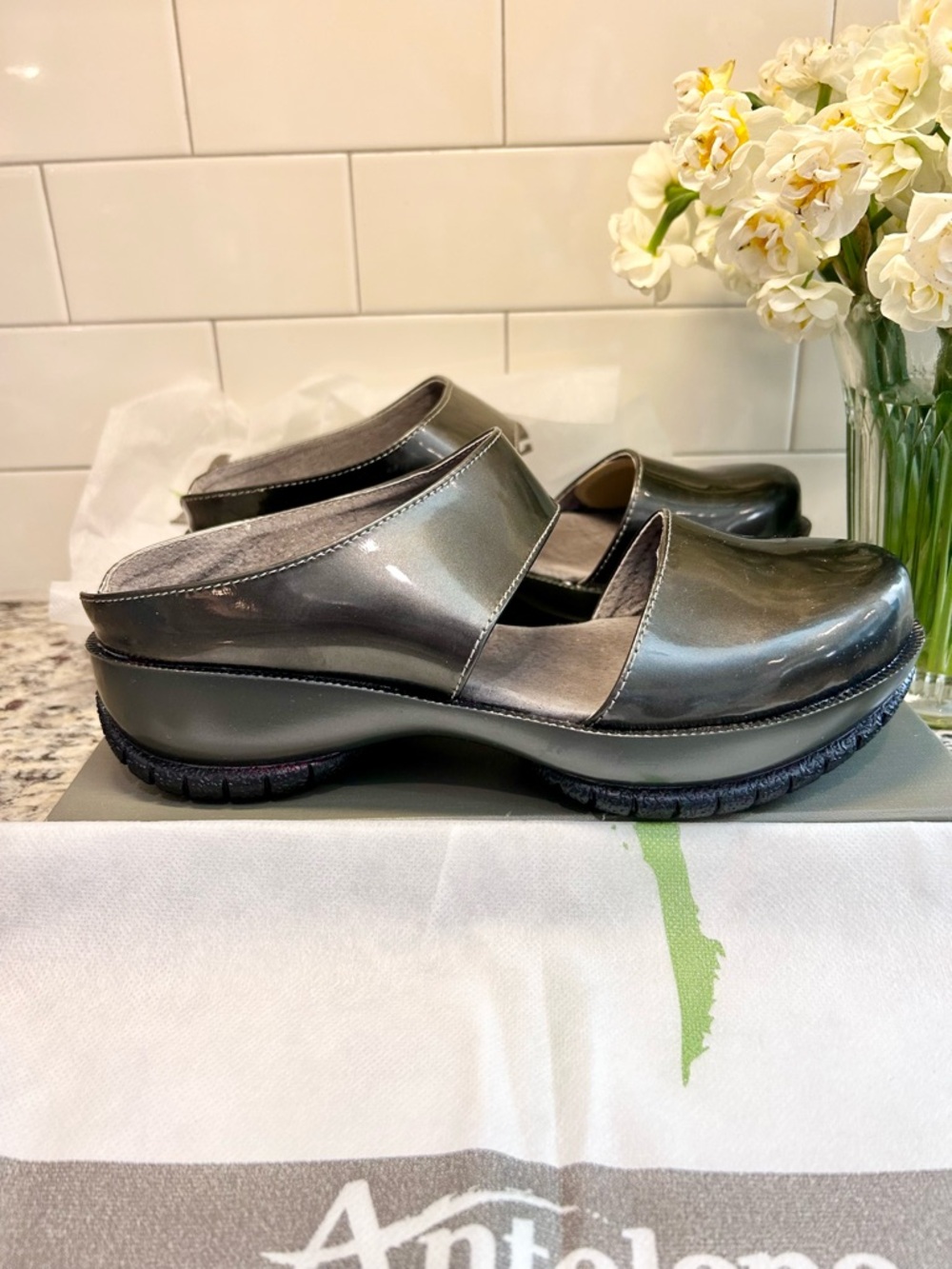 Women’s Antelope Style 302 Metallic Gray Slip-On Clogs 8.5